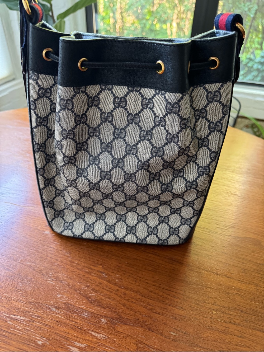 Gucci Black GG Canvas Drawstring Shoulder Bucket Bag - Picture 6 of 11